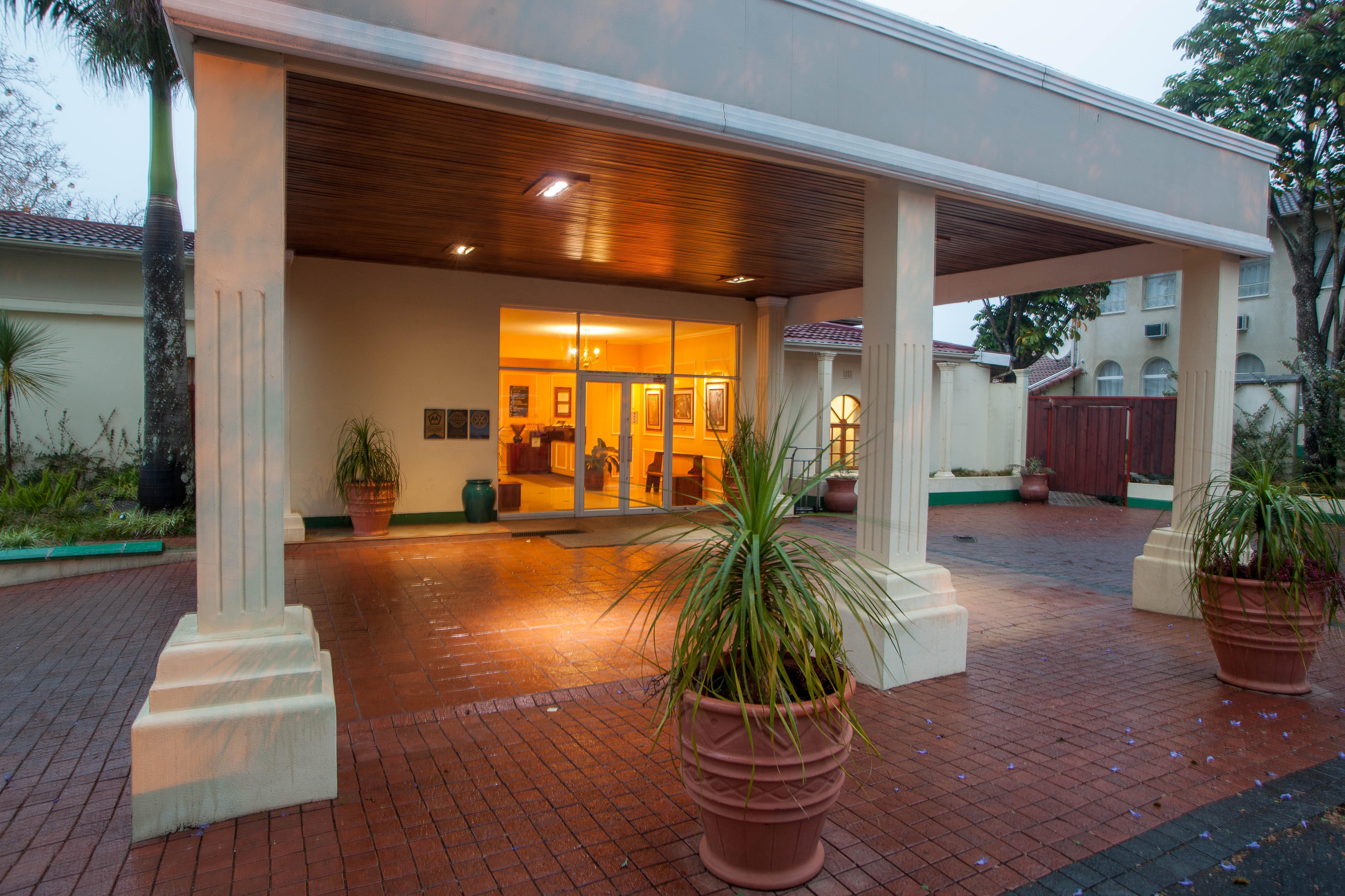 Mountain View International By Bon Hotels Mbabane Bagian luar foto